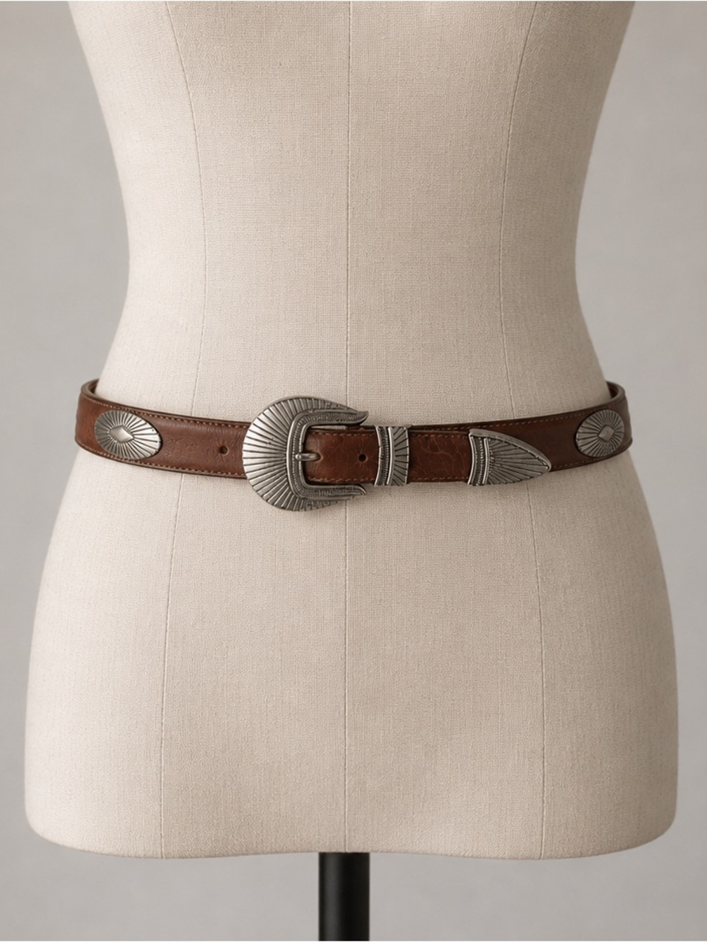 Vintage 1993 L.L.Bean Western Concho Leather Belt Brown Silver Tone USA Made - Picture 1 of 8